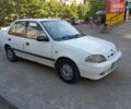 Белый Сузуки Свифт, объемом двигателя 1.3 л и пробегом 125 тыс. км за 750 $, фото 7 на Automoto.ua