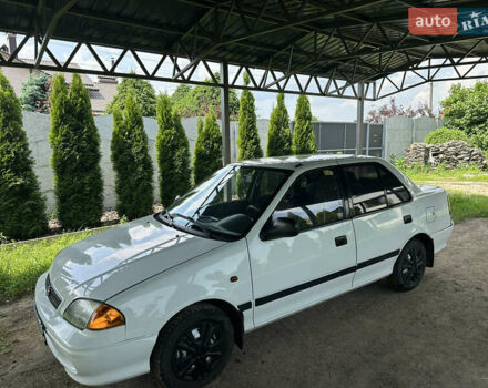 Белый Сузуки Свифт, объемом двигателя 1.3 л и пробегом 236 тыс. км за 2100 $, фото 6 на Automoto.ua