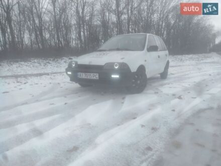 Белый Сузуки Свифт, объемом двигателя 1.3 л и пробегом 350 тыс. км за 2000 $, фото 1 на Automoto.ua