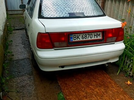 Сузукі Свифт 1997 у Рівному на Automoto.ua Білий Сузукі Свифт, об'ємом двигуна 1.3 л та пробігом 180 тис. км за 1870 $, фото 1 на Automoto.ua