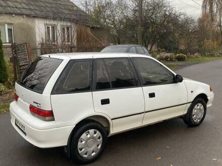 Белый Сузуки Свифт, объемом двигателя 1.3 л и пробегом 125 тыс. км за 950 $, фото 1 на Automoto.ua