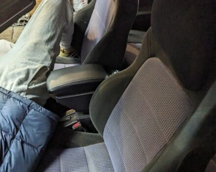 Черный Сузуки Свифт, объемом двигателя 1.3 л и пробегом 90 тыс. км за 750 $, фото 1 на Automoto.ua