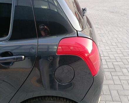 Чорний Сузукі Свифт, об'ємом двигуна 1.3 л та пробігом 220 тис. км за 4100 $, фото 7 на Automoto.ua