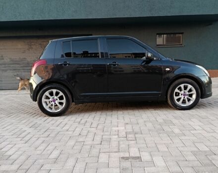 Чорний Сузукі Свифт, об'ємом двигуна 1.3 л та пробігом 220 тис. км за 4100 $, фото 3 на Automoto.ua