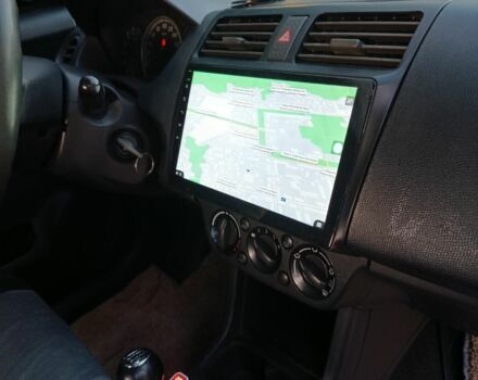 Чорний Сузукі Свифт, об'ємом двигуна 1.3 л та пробігом 220 тис. км за 4100 $, фото 6 на Automoto.ua