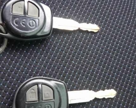 Черный Сузуки Свифт, объемом двигателя 1.49 л и пробегом 146 тыс. км за 5000 $, фото 16 на Automoto.ua