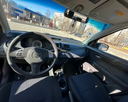 Чорний Сузукі Свифт, об'ємом двигуна 1.3 л та пробігом 215 тис. км за 4500 $, фото 7 на Automoto.ua