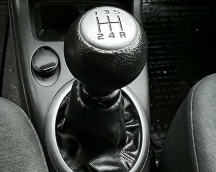 Чорний Сузукі Свифт, об'ємом двигуна 1.33 л та пробігом 95 тис. км за 3550 $, фото 6 на Automoto.ua