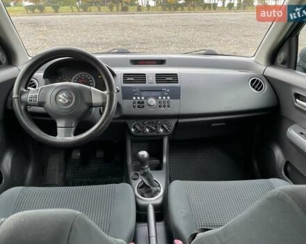Сузукі Свифт 2008 у Ужгороді на Automoto.ua Чорний Сузукі Свифт, об'ємом двигуна 1.49 л та пробігом 173 тис. км за 6300 $, фото 11 на Automoto.ua