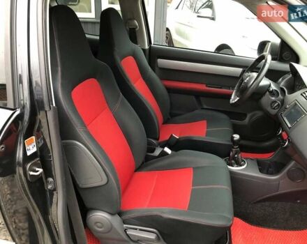 Черный Сузуки Свифт, объемом двигателя 1.59 л и пробегом 130 тыс. км за 8299 $, фото 19 на Automoto.ua