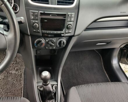 Чорний Сузукі Свифт, об'ємом двигуна 1.3 л та пробігом 184 тис. км за 5796 $, фото 3 на Automoto.ua