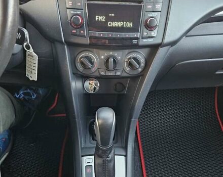 Черный Сузуки Свифт, объемом двигателя 1.33 л и пробегом 148 тыс. км за 7500 $, фото 4 на Automoto.ua