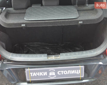 Чорний Сузукі Свифт, об'ємом двигуна 1.3 л та пробігом 254 тис. км за 6800 $, фото 31 на Automoto.ua