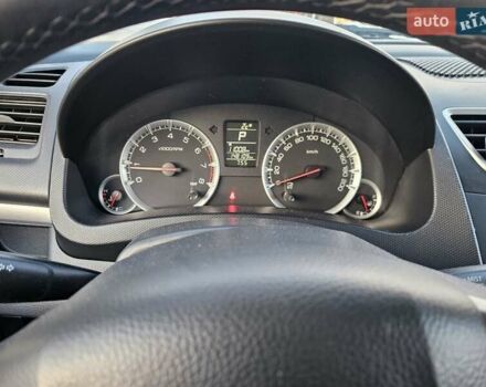 Черный Сузуки Свифт, объемом двигателя 1.33 л и пробегом 148 тыс. км за 7500 $, фото 5 на Automoto.ua