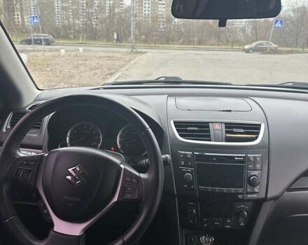 Черный Сузуки Свифт, объемом двигателя 1.24 л и пробегом 103 тыс. км за 10200 $, фото 9 на Automoto.ua