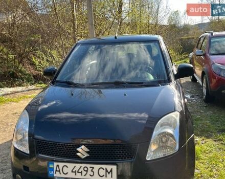 Черный Сузуки Свифт, объемом двигателя 1.3 л и пробегом 250 тыс. км за 3800 $, фото 1 на Automoto.ua