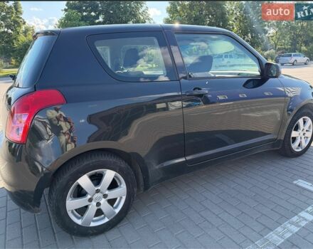 Чорний Сузукі Свифт, об'ємом двигуна 1.33 л та пробігом 225 тис. км за 3700 $, фото 1 на Automoto.ua