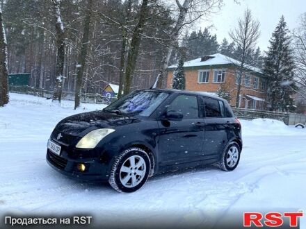 Черный Сузуки Свифт, объемом двигателя 1.3 л и пробегом 2 тыс. км за 4300 $, фото 1 на Automoto.ua