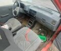 Красный Сузуки Свифт, объемом двигателя 1 л и пробегом 300 тыс. км за 242 $, фото 5 на Automoto.ua