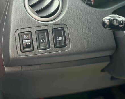 Красный Сузуки Свифт, объемом двигателя 1.3 л и пробегом 178 тыс. км за 5500 $, фото 9 на Automoto.ua