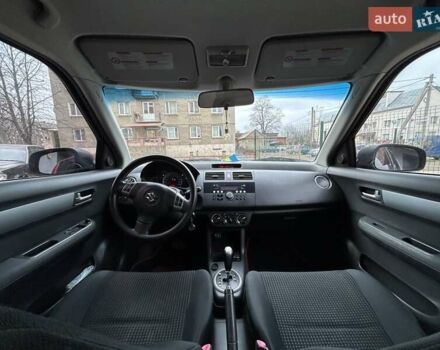 Красный Сузуки Свифт, объемом двигателя 1.33 л и пробегом 178 тыс. км за 3999 $, фото 15 на Automoto.ua