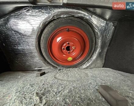 Красный Сузуки Свифт, объемом двигателя 1.33 л и пробегом 178 тыс. км за 3999 $, фото 23 на Automoto.ua