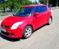 Красный Сузуки Свифт, объемом двигателя 1.3 л и пробегом 166 тыс. км за 5100 $, фото 1 на Automoto.ua