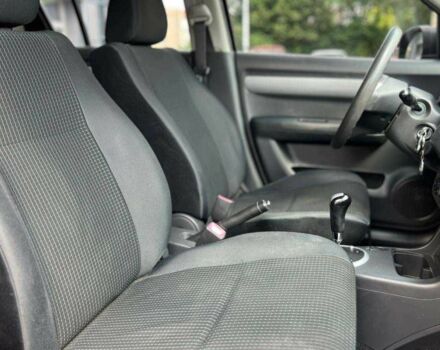 Красный Сузуки Свифт, объемом двигателя 1.3 л и пробегом 178 тыс. км за 5500 $, фото 16 на Automoto.ua