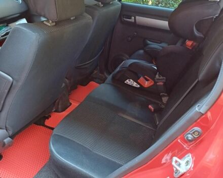 Красный Сузуки Свифт, объемом двигателя 1.33 л и пробегом 183 тыс. км за 5300 $, фото 6 на Automoto.ua