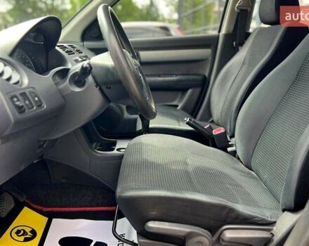 Красный Сузуки Свифт, объемом двигателя 1.33 л и пробегом 178 тыс. км за 5500 $, фото 8 на Automoto.ua