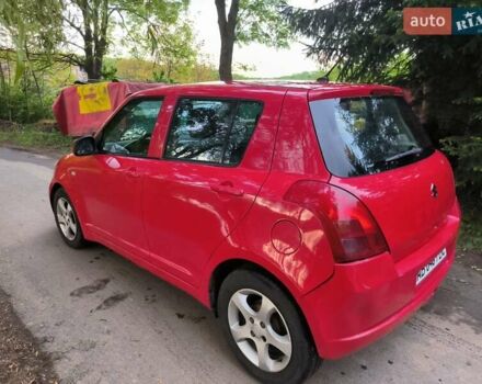 Червоний Сузукі Свифт, об'ємом двигуна 1.3 л та пробігом 230 тис. км за 4200 $, фото 5 на Automoto.ua
