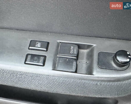 Красный Сузуки Свифт, объемом двигателя 1.3 л и пробегом 175 тыс. км за 5200 $, фото 15 на Automoto.ua