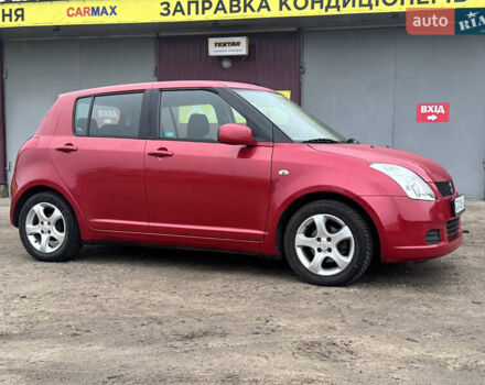 Красный Сузуки Свифт, объемом двигателя 1.3 л и пробегом 175 тыс. км за 5200 $, фото 5 на Automoto.ua