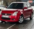 Красный Сузуки Свифт, объемом двигателя 1.3 л и пробегом 260 тыс. км за 4500 $, фото 1 на Automoto.ua