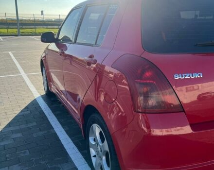 Червоний Сузукі Свифт, об'ємом двигуна 1.3 л та пробігом 130 тис. км за 4900 $, фото 2 на Automoto.ua