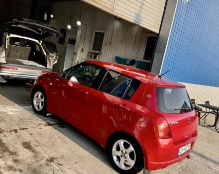 Красный Сузуки Свифт, объемом двигателя 1.3 л и пробегом 210 тыс. км за 5200 $, фото 3 на Automoto.ua