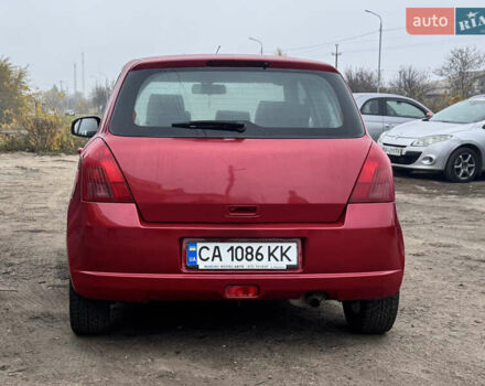 Красный Сузуки Свифт, объемом двигателя 1.3 л и пробегом 175 тыс. км за 5200 $, фото 4 на Automoto.ua