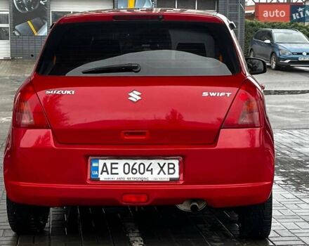 Красный Сузуки Свифт, объемом двигателя 1.3 л и пробегом 260 тыс. км за 4500 $, фото 6 на Automoto.ua