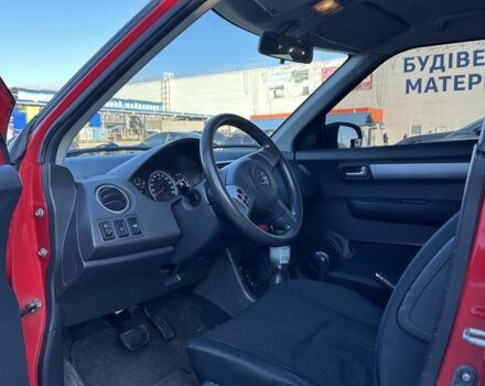 Червоний Сузукі Свифт, об'ємом двигуна 1.3 л та пробігом 130 тис. км за 4900 $, фото 5 на Automoto.ua
