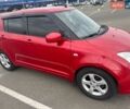 Красный Сузуки Свифт, объемом двигателя 1.33 л и пробегом 150 тыс. км за 5350 $, фото 2 на Automoto.ua