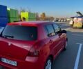 Червоний Сузукі Свифт, об'ємом двигуна 1.3 л та пробігом 130 тис. км за 4900 $, фото 3 на Automoto.ua