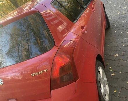 Червоний Сузукі Свифт, об'ємом двигуна 1.3 л та пробігом 184 тис. км за 4800 $, фото 4 на Automoto.ua