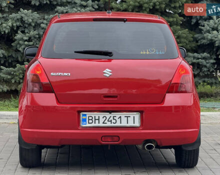 Красный Сузуки Свифт, объемом двигателя 1.49 л и пробегом 160 тыс. км за 5300 $, фото 14 на Automoto.ua