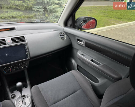 Червоний Сузукі Свифт, об'ємом двигуна 1.49 л та пробігом 160 тис. км за 5300 $, фото 31 на Automoto.ua