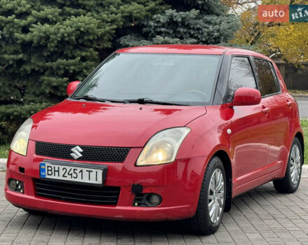 Красный Сузуки Свифт, объемом двигателя 1.49 л и пробегом 160 тыс. км за 5300 $, фото 3 на Automoto.ua