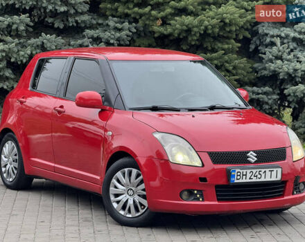 Червоний Сузукі Свифт, об'ємом двигуна 1.49 л та пробігом 160 тис. км за 5300 $, фото 7 на Automoto.ua
