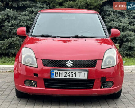 Червоний Сузукі Свифт, об'ємом двигуна 1.49 л та пробігом 160 тис. км за 5300 $, фото 4 на Automoto.ua