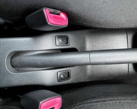 Червоний Сузукі Свифт, об'ємом двигуна 1.5 л та пробігом 148 тис. км за 5700 $, фото 11 на Automoto.ua