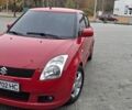 Красный Сузуки Свифт, объемом двигателя 1.3 л и пробегом 217 тыс. км за 6300 $, фото 1 на Automoto.ua