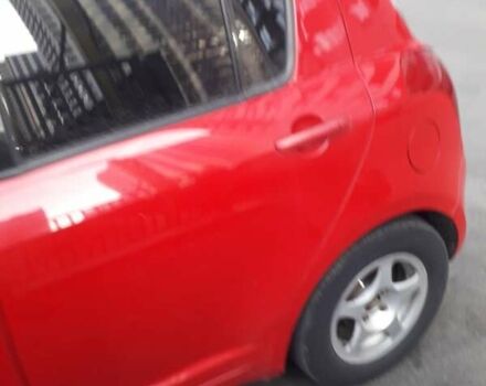 Сузукі Свифт 2007 у Києві на Automoto.ua Червоний Сузукі Свифт, об'ємом двигуна 1.33 л та пробігом 220 тис. км за 6500 $, фото 15 на Automoto.ua